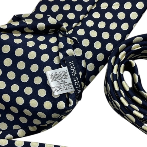 GUTTERIDGE Navy Polka Dot Silk LUXURY Tie - Picture 3 of 5